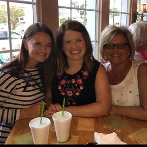 Meet your Posher, Linda